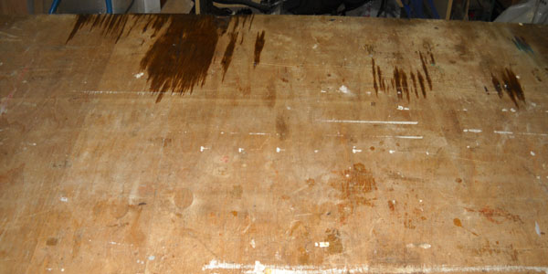 table imbibée d'huile